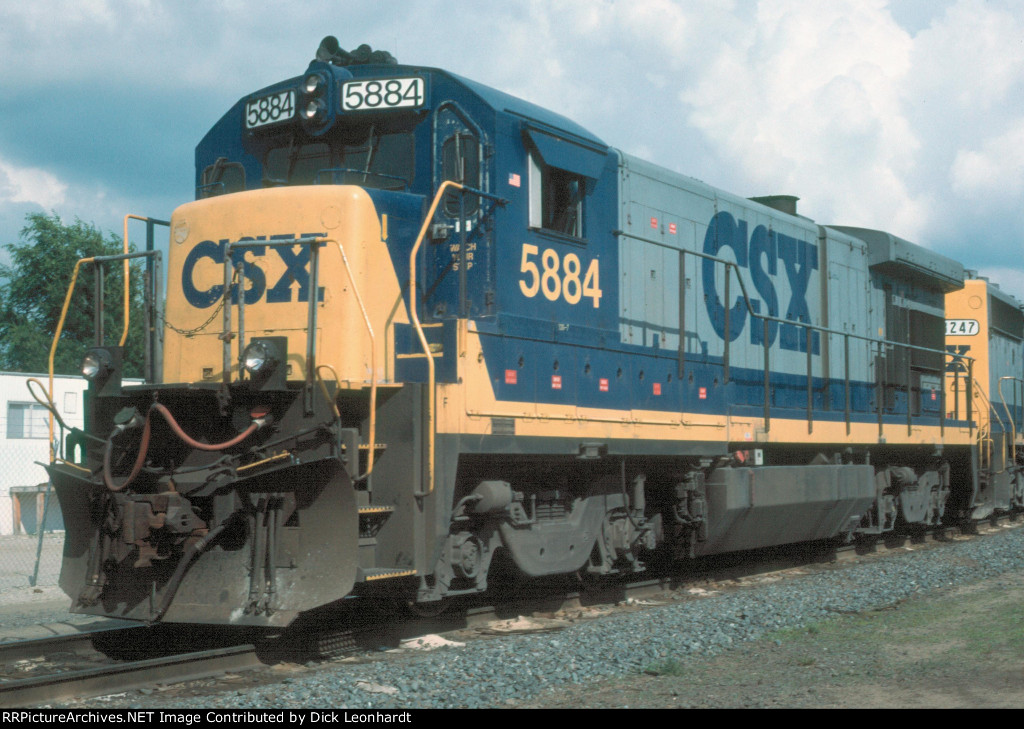 CSX 5884